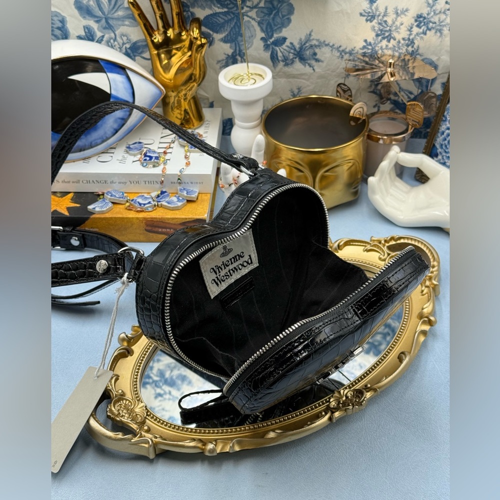 🆕 VIVIENNE WESTWOOD 🧿 NWT Ella Mini Heart Backpack, Black Croc - AUTHENTICATED - Picture 7 of 16
